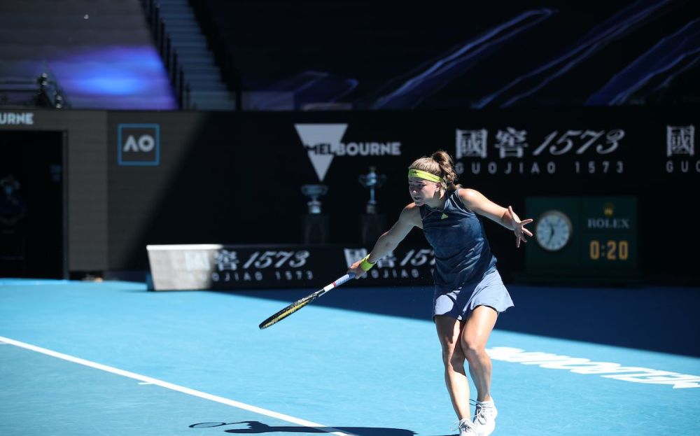 他优异的成 他优异的成